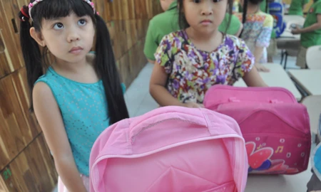 ba lô, học sinh, tiểu học, Marie Curie, bất ngờ