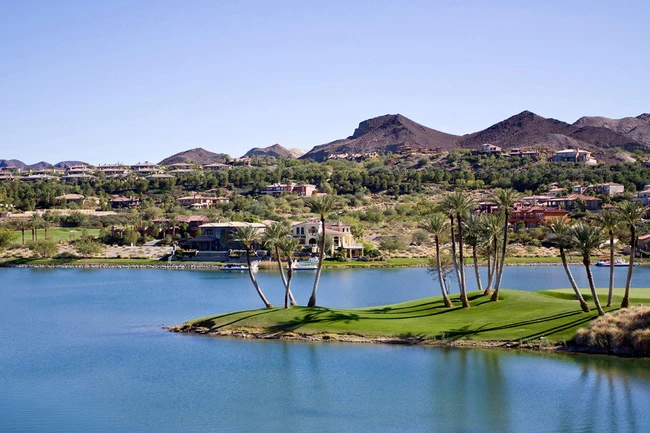 Hồ Las Vegas, Mỹ, cuốn hút du khách bởi vẻ đẹp trong trẻo và thơ mộng của nó, đẹp như một bức tranh