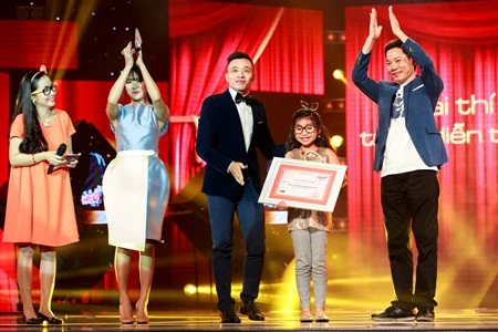 Giải trình diễn tốt nhất được trao cho bé Trang Thư.&nbsp;