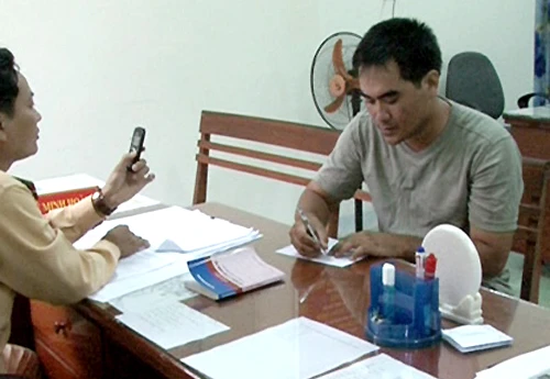 Ninh khai tên là Việt khi vi phạm giao thông. Ảnh:CAND giet-nguoi-3427-1411530023.jpg