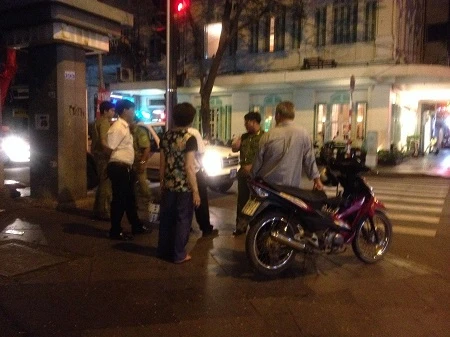 Công an có mặt khám nghiệm hiện trường vụ hỗn chiến sau tai nạn