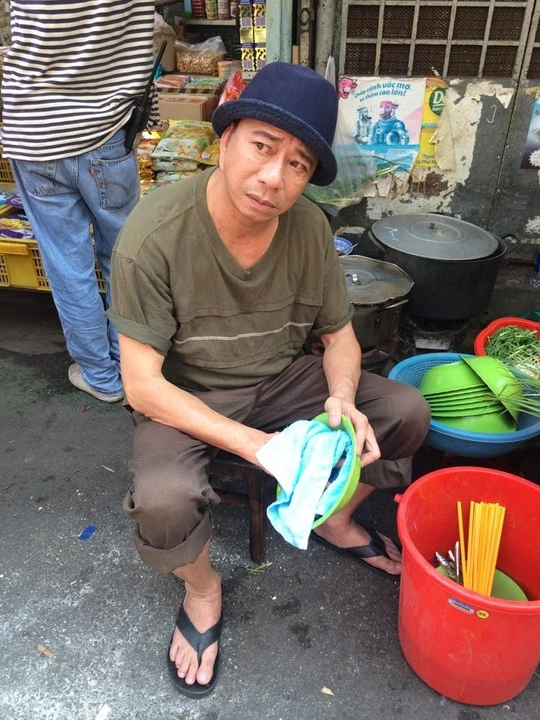 Bảo Chung: Mê 'sân cỏ' nhưng nợ sân khấu!