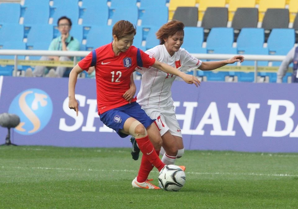 Nữ Việt Nam đã chơi đầy kỷ luật trong hiệp 1