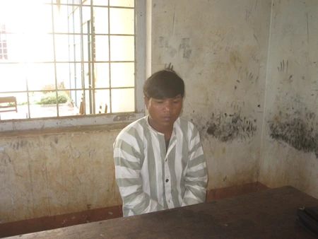 Duih tại trại tạm giam