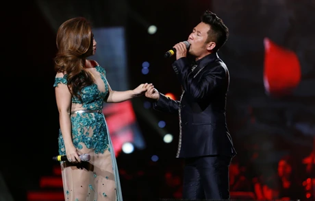 Bằng Kiều- Minh Tuyết có phần song ca ăn ý, mùi mẫn với Xin lỗi anh, Yêu thương mong manh