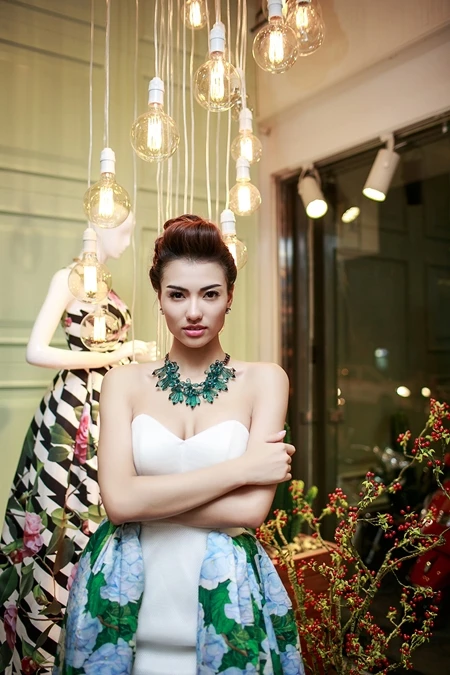 Hồng Quế lúc kín đáo, khi sexy ảnh 7