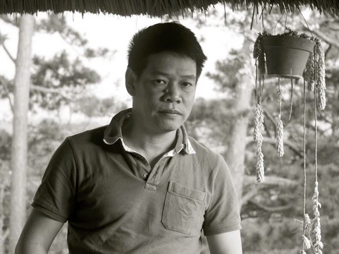 Nhạc sĩ thì nên lui vào bóng tối ảnh 1