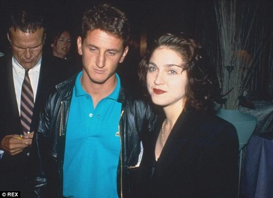 Cặp đôi này ly dị sau 4 năm sinh sống