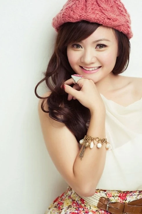 Xuân Mai, con cò bé bé, thần đồng âm nhạc, quá khứ rực rỡ, hiện tại, bạn trai