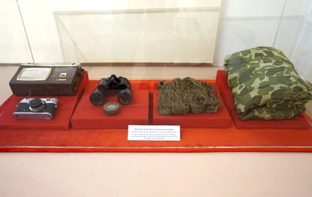 &nbsp;Diễn tập hiệp đồng binh chủng sẵn sàng chiến đấu bảo vệ Tổ quốc, 1976.