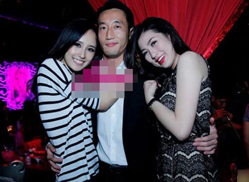 Hoa hậu và những hình ảnh không đẹp ở bar