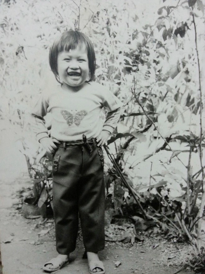 Hình ảnh Dương Triệu Vũ thời răng sún, khi đó, gia đình anh vẫn đang sống ở Dầu Giây, Đồng Nai. 