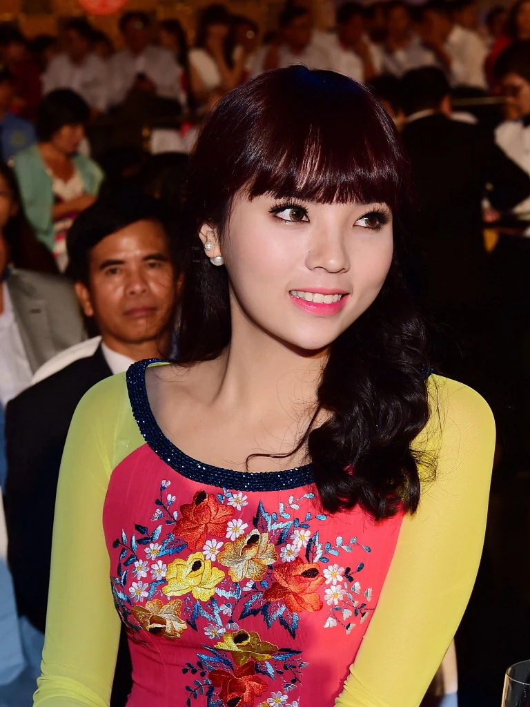 Hoa hậu Kỳ Duyên xinh xắn với tóc mới ảnh 3