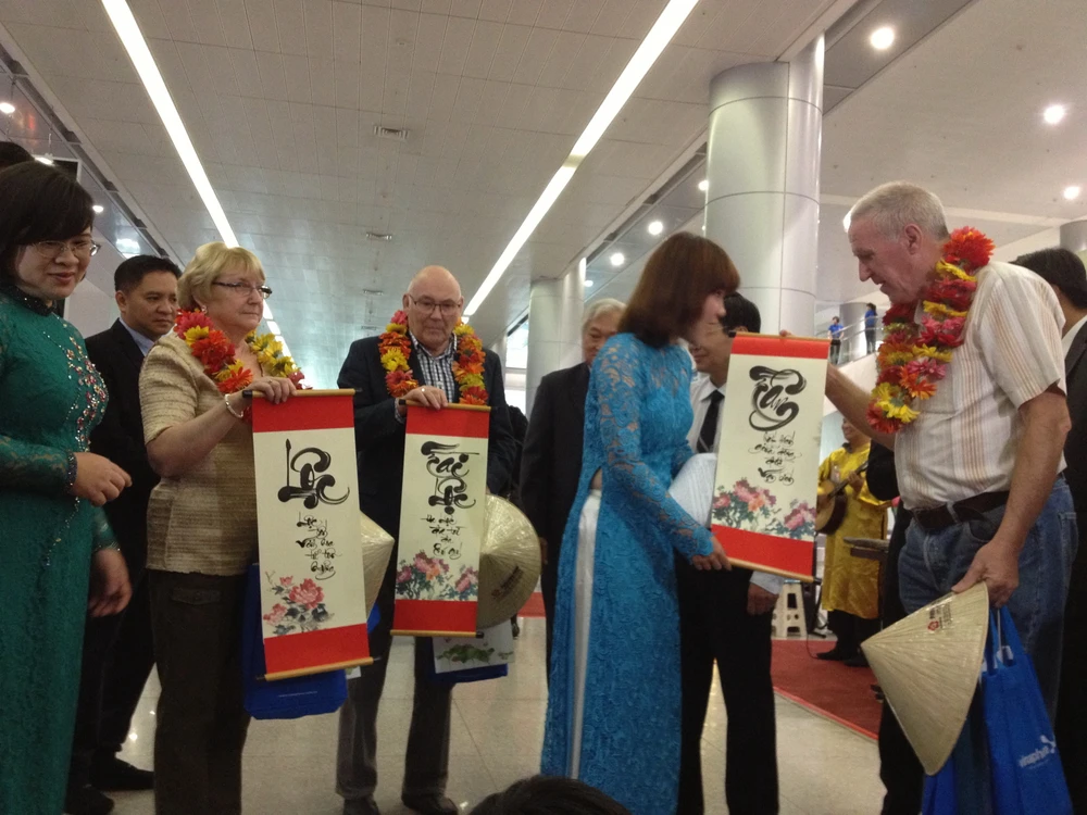 TP.HCM đón hơn 1.000 du khách quốc tế trong ngày đầu năm mới ảnh 2