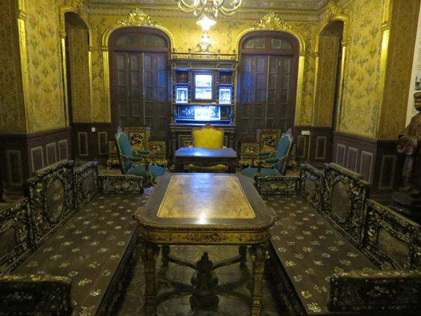 Thưởng lãm hiện vật quý hiếm về gia đình cựu hoàng Bảo Đại ảnh 7