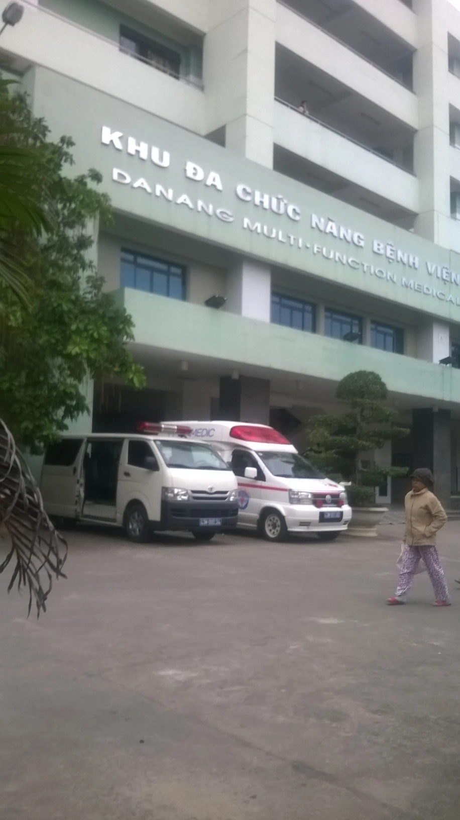 Hình ảnh người dân đón ông Thanh ở sân bay ảnh 7