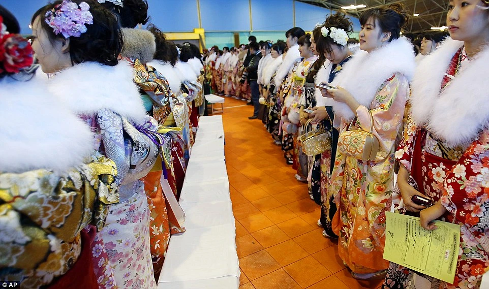 Những cô gái Nhật trong trang phục Kimono truyền thống