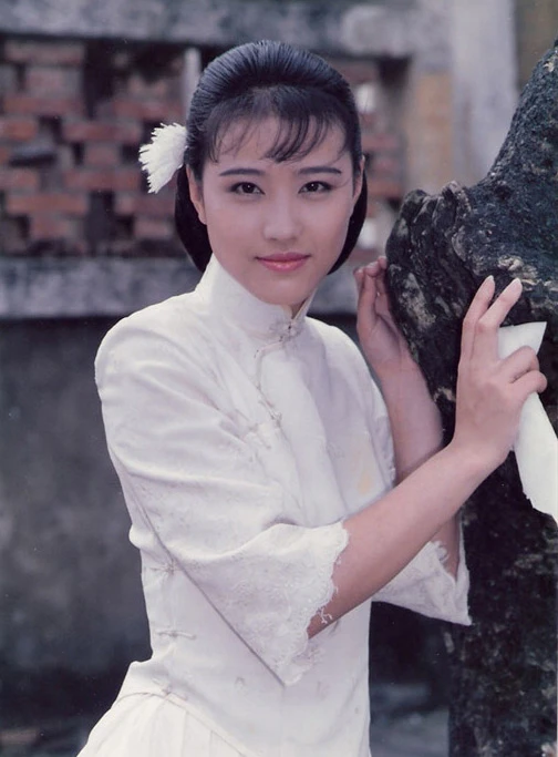'Dương Thục Phi' Châu Hải Mỵ: 20 năm, nhan sắc vẫn vẹn nguyên ảnh 11 Châu Hải Mỵ trong những khung hình thập niên 90 của thế kỷ trước.