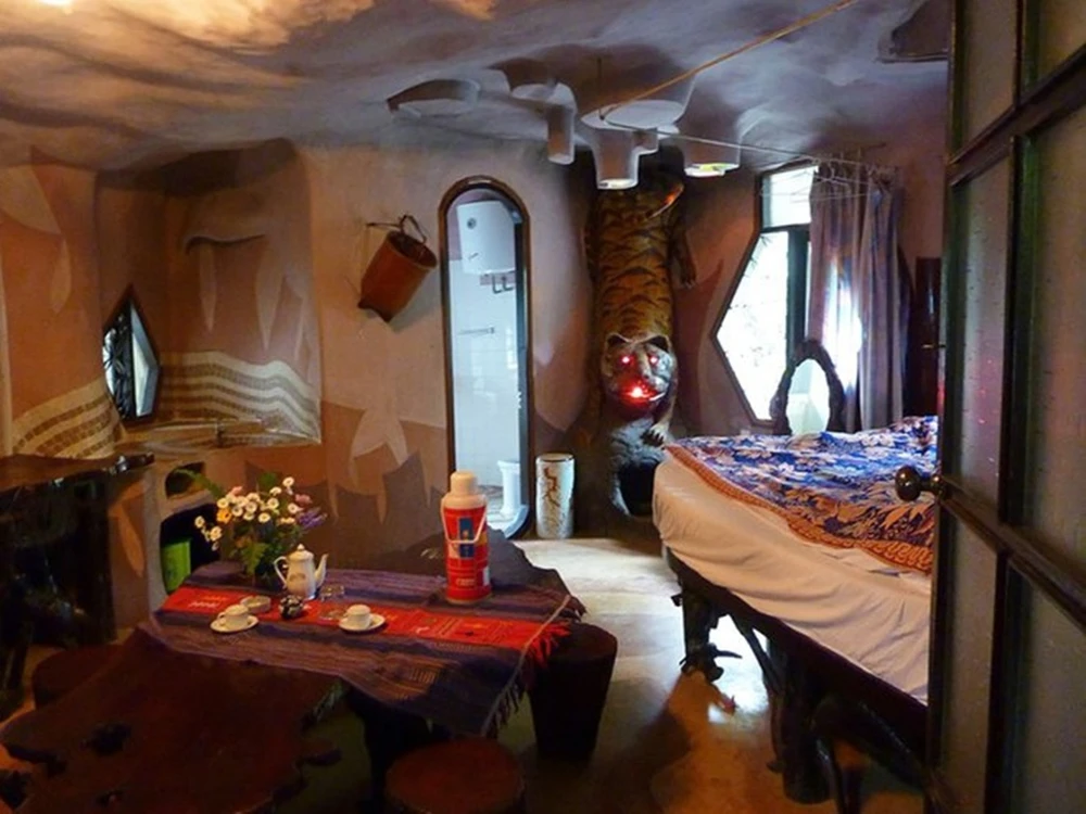 Khách sạn Attrap Reves là khách sạn kiểu bong bóng đầu tiên ở Pháp.