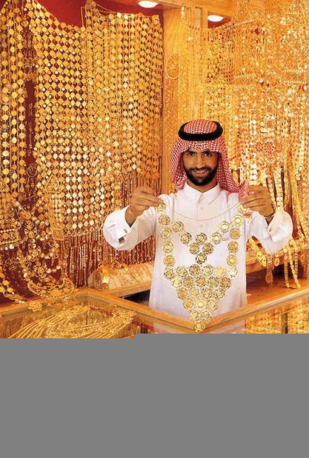 Chợ mua bán vàng tấp nập ở