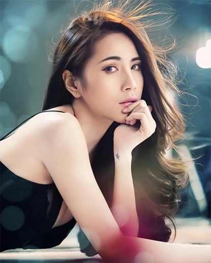 Nữ nghệ sĩ Việt với hình xăm độc, nhạy cảm ảnh 21