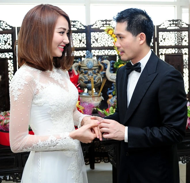  Ngân Khánh và ông xã Việt kiều hôn say đắm tại lễ rước dâu