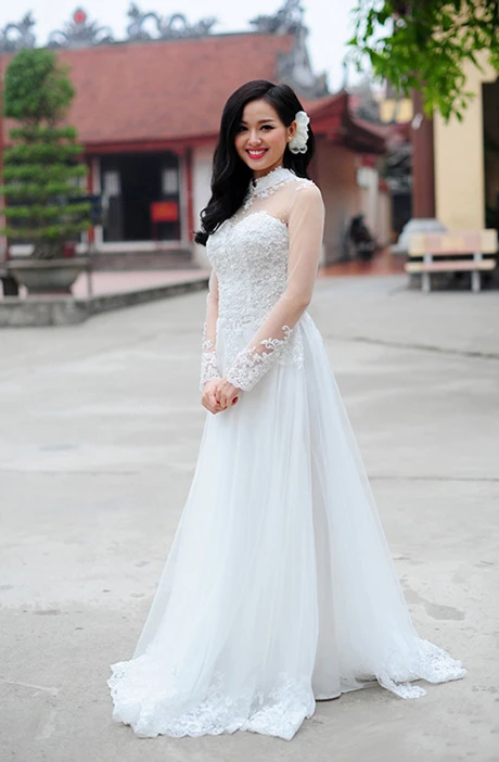 Trong trang phục áo dài cưới tại lễ Hằng thuận, Tâm Tít đẹp ngọt ngào, thu hút mọi ánh nhìn