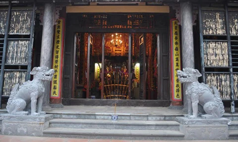 Di dời sư tử, rước nghê Việt, Trạch Xá