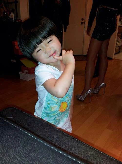 Các cô con gái xinh đẹp của các danh hài Việt ảnh 14