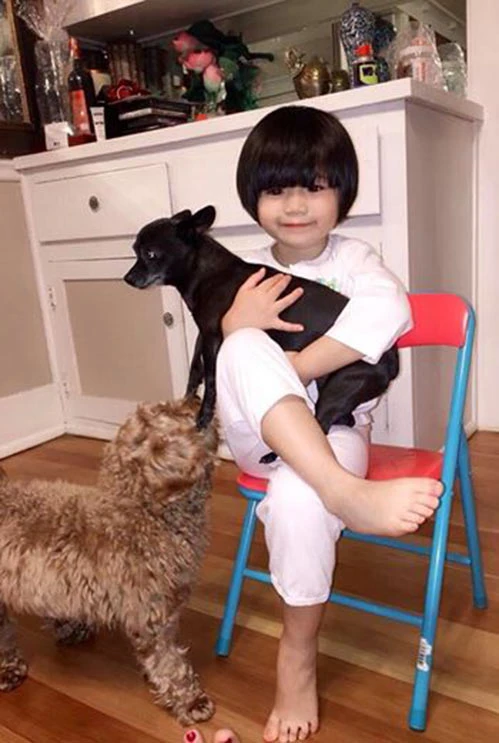 Các cô con gái xinh đẹp của các danh hài Việt ảnh 15