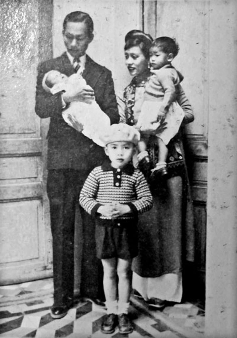 Gia đình GS. Đặng Văn Ngữ