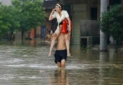 Ảnh chế ngày 8-3: Khi chị em vùng lên ảnh 3