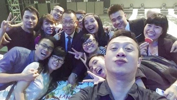 Ảnh đời thường hiếm gặp của MC Lại Văn Sâm