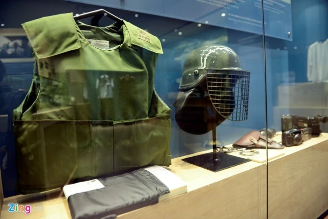 Dùng container trưng bày ma túy, còng số 8, sừng tê giác