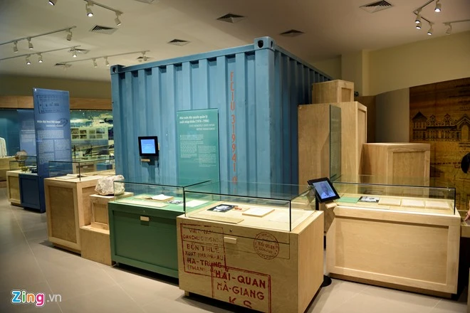 Dùng container trưng bày ma túy, còng số 8, sừng tê giác