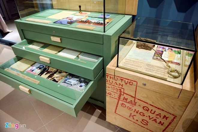 Dùng container trưng bày ma túy, còng số 8, sừng tê giác