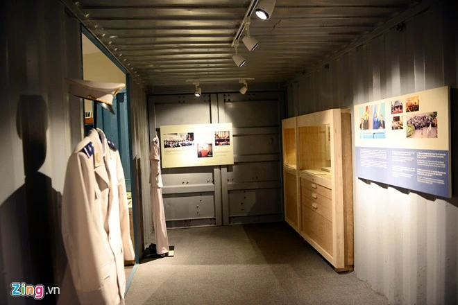 Dùng container trưng bày ma túy, còng số 8, sừng tê giác