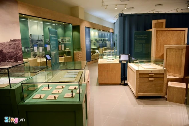 Dùng container trưng bày ma túy, còng số 8, sừng tê giác