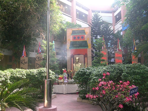 Chùm ảnh 50 năm thành lập trường và giỗ cụ Phan Chu Trinh ảnh 7