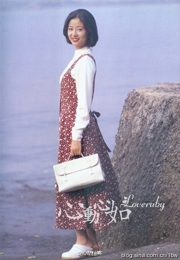 Ảnh làm mẫu năm 17 tuổi của Lâm Tâm Như gây chú ý