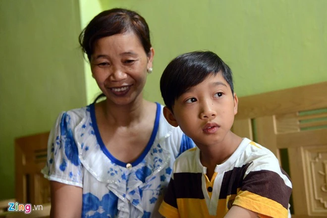 Quán quân Got Talent Đức Vĩnh ngày đầu trở về nhà