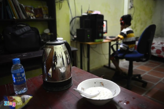 Quán quân Got Talent Đức Vĩnh ngày đầu trở về nhà