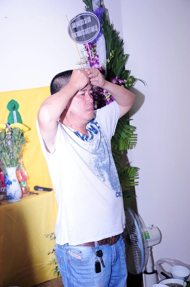 Sao Việt bùi ngùi tiễn đưa nghệ sĩ hài Đăng Lưu 