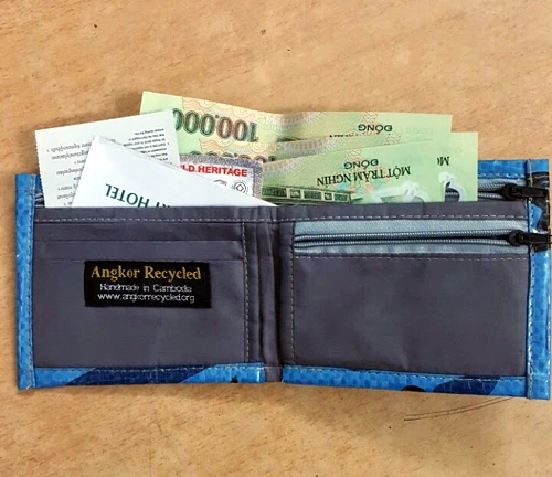 Tang vật bị cảnh sát thu giữ. Ảnh:Quốc Thắng. boptien.jpg