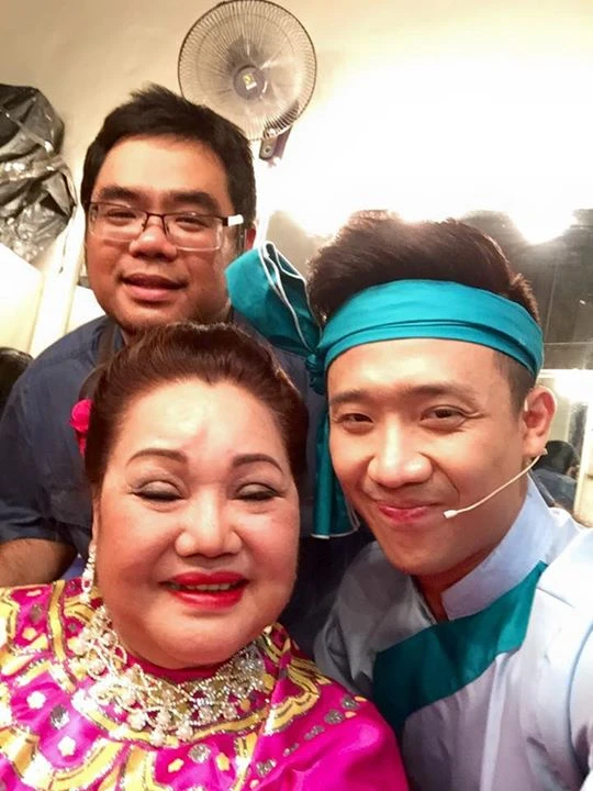 Sân khấu Sen Việt ra mắt với dàn sao 'khủng' ảnh 3 Sân khấu Sen Việt ra mắt với dàn sao 'khủng' ảnh 3