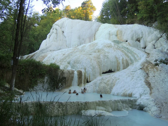 10 hồ bơi bậc thang tự nhiên đẹp nhất thế giới ảnh 10