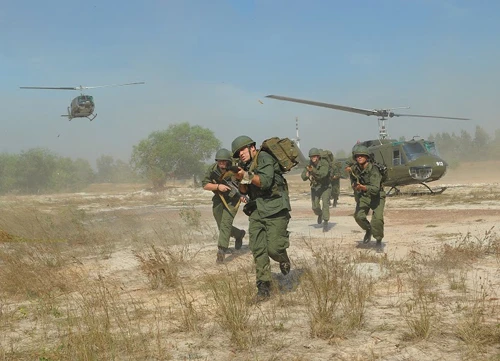 'Con đường xuyên rừng' của nhà văn Lê Văn Thảo lên phim ảnh 4