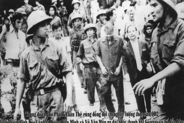 nhà báo, Đậu Ngọc Đản, giải phóng miền Nam, Gạc Ma, Trường Sa