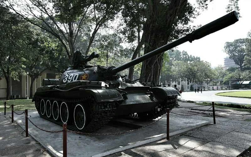 xe tăng 390, dinh Độc Lập, Françoise Demulder, xe tăng xe tăng 390, dinh Độc Lập, Françoise Demulder, xe tăng