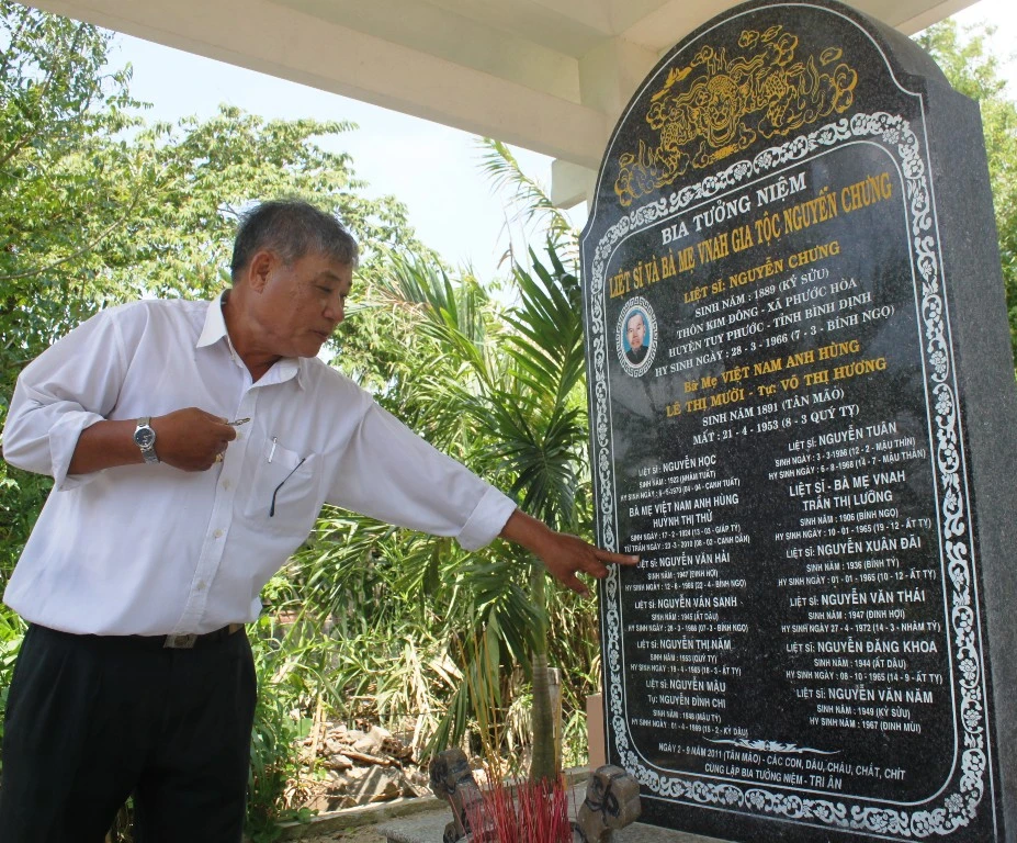 Bia tưởng niệm&nbsp;